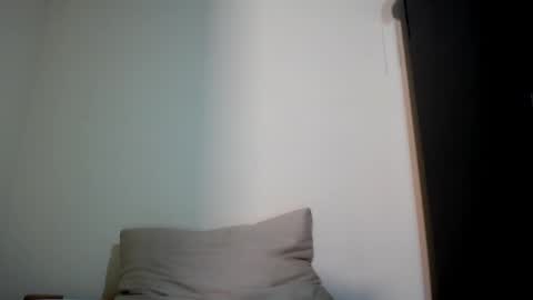 Snapshot of molly_fragance chatting on October 2, 6:46 pm Molly online show from October 2, 6:46 pm