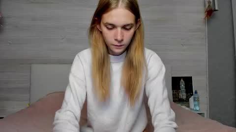 Molly Hunt online show from September 14, 3:48 am