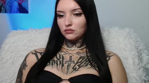 Lina online show from October 18, 3:15 pm