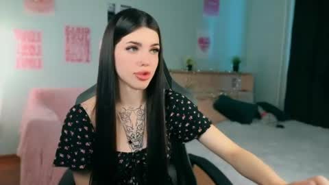 Molly online show from June 25, 4:23 am