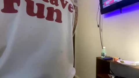 Snapshot of molly_theslut chatting on February 18, 9:42 pm molly_theslut online show from February 18, 9:42 pm