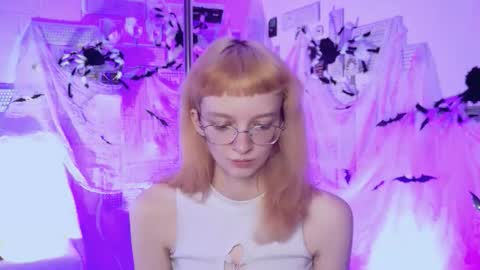 mollyjiggles online show from October 22, 5:51 pm