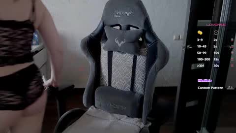 Molly online show from April 27, 7:38 am