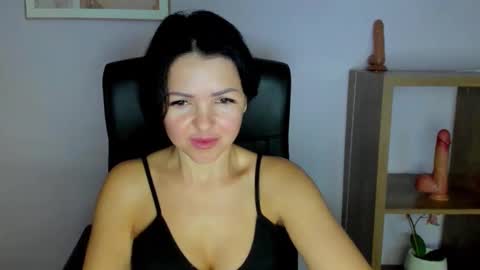 Molly online show from November 14, 6:19 pm