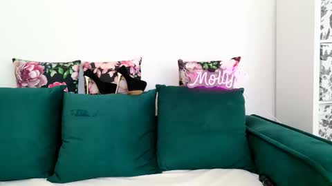 Molly online show from September 20, 6:12 am