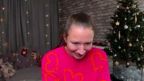 hi im Molly heregreat boobs big heart  warm pussy  online show from December 19, 12:15 am