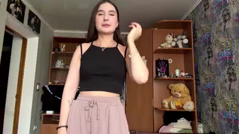 Molly online show from July 8, 8:49 am