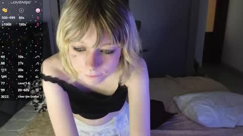mollysally online show from May 16, 10:36 am