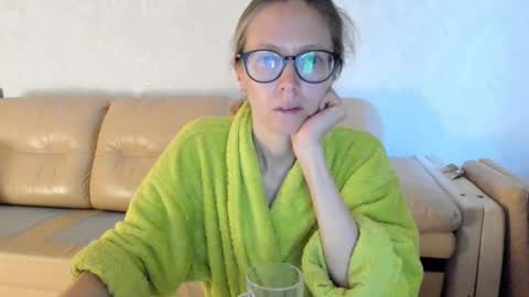 AngelMomm online show from February 26, 4:30 am