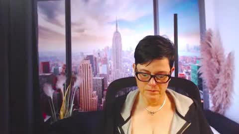 Snapshot of mollysun chatting on October 23, 8:26 pm MollySun Nina Randmann online show from October 23, 8:26 pm