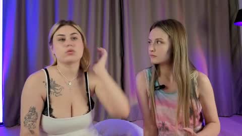 momento_marie online show from May 21, 6:28 pm