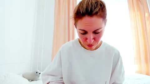 Mona online show from February 26, 7:02 am