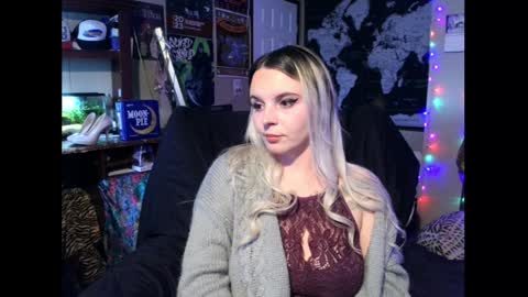 Monica online show from December 9, 4:37 pm