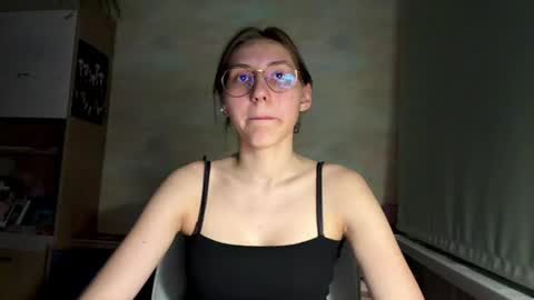 Mia online show from July 11, 7:36 pm