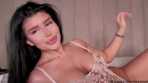 Alessia online show from November 16, 11:05 pm