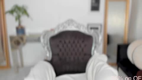 Snapshot of moniqueeass chatting on September 16, 4:04 pm Alessia online show from September 16, 4:04 pm