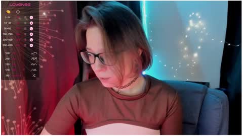 Snapshot of moon__girl chatting on February 1, 8:26 pm Roxy online show from February 1, 8:26 pm