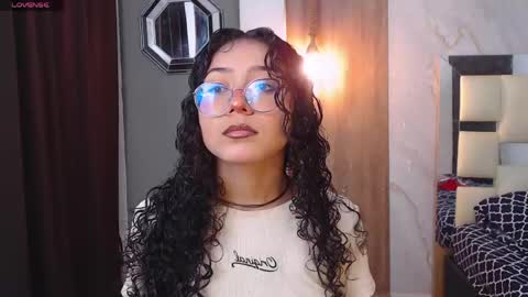 moon_and_fire_ online show from April 14, 6:02 am