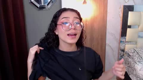 moon_and_fire_ online show from February 19, 4:34 am