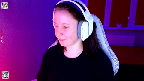 Lola online show from February 9, 3:25 pm