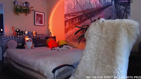 Keira online show from September 10, 11:10 am