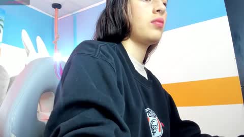 Snapshot of moon_winy chatting on October 21, 11:58 am Winy online show from October 21, 11:58 am
