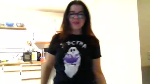 moonbutterfly94 online show from November 22, 8:17 am