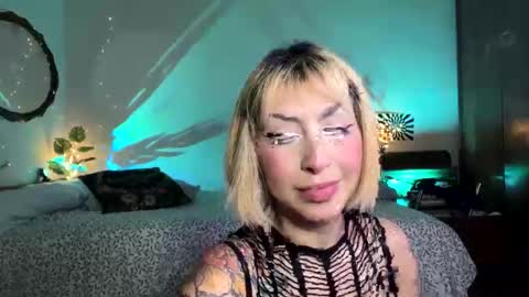 Cinna online show from January 14, 9:20 pm