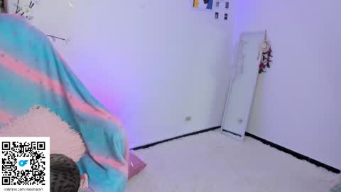 Snapshot of moonlady_ chatting on September 13, 2:52 am MOON online show from September 13, 2:52 am