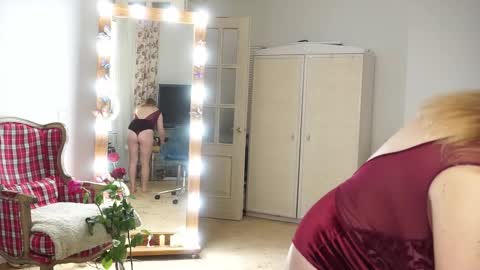 Jane online show from November 9, 7:04 am