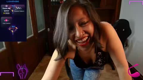 Moriah online show from February 18, 1:32 pm