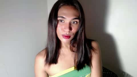 mouiline_rouge69 online show from August 3, 9:09 pm