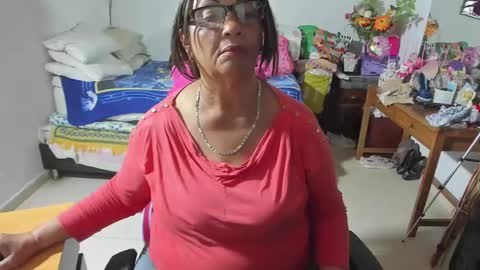Snapshot of mrs_mommy chatting on September 19, 11:26 pm mrs_mommy online show from September 19, 11:26 pm