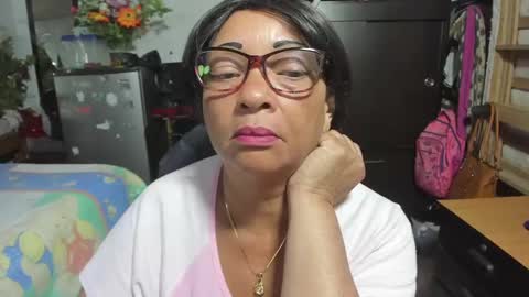 Snapshot of mrs_mommy chatting on October 23, 2:45 pm mrs_mommy online show from October 23, 2:45 pm