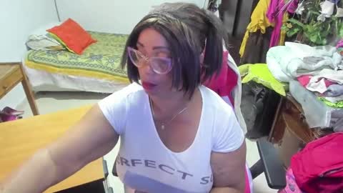 Snapshot of mrs_mommy chatting on February 26, 5:21 pm mrs_mommy online show from February 26, 5:21 pm