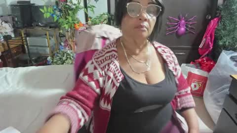 mrs_mommy online show from December 1, 6:54 pm