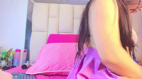 FERNANDA 3 online show from April 8, 3:19 am