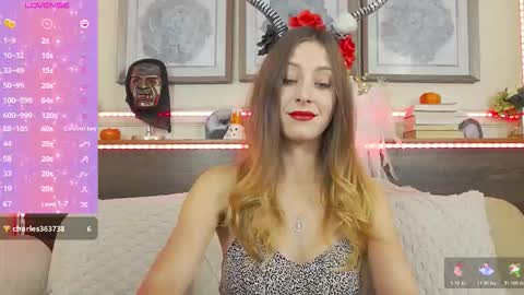 Luna  online show from October 19, 7:05 pm