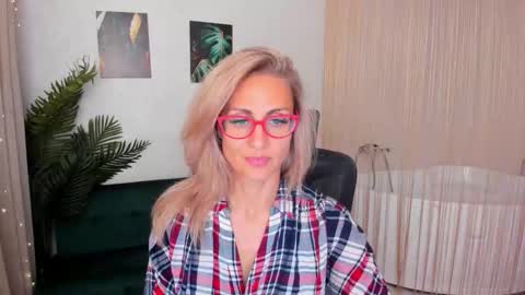 Diana online show from September 23, 11:30 am