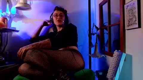 Mx. Anouk Divine online show from June 1, 11:16 pm