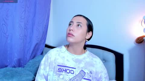 my_aleja_ online show from April 10, 8:53 am