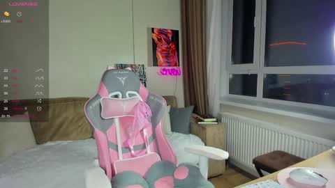 Emmy online show from February 10, 1:14 am