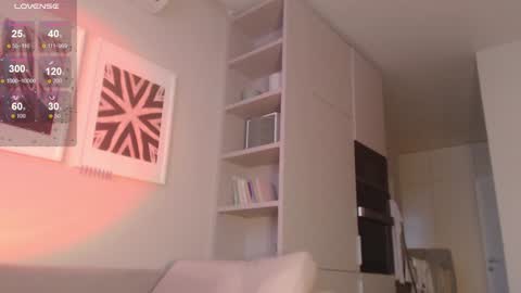 Snapshot of my_hannah chatting on December 15, 7:02 am Hannah  welcome  online show from December 15, 7:02 am