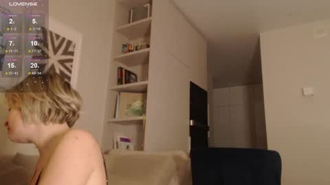 Snapshot of my_hannah chatting on January 25, 3:36 pm Hannah  welcome  online show from January 25, 3:36 pm