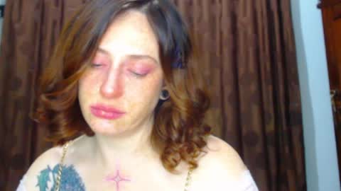     sara      i know you love me xoxox     online show from April 15, 7:20 am