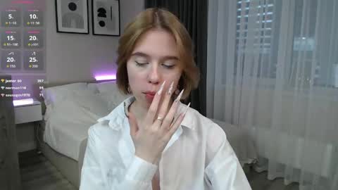 Lana online show from May 28, 11:08 am