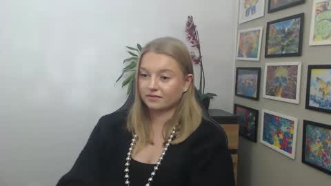 Erica online show from November 20, 11:33 am