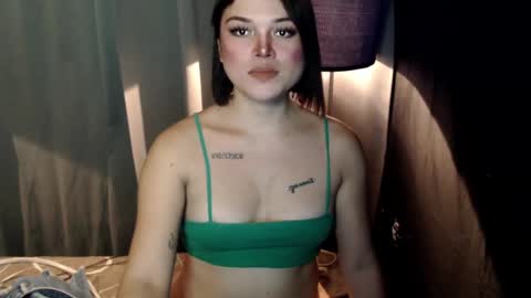 UR GIRL NEXTDOOR online show from March 6, 4:41 am