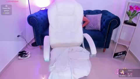 mystic_nova_ online show from March 22, 11:27 am