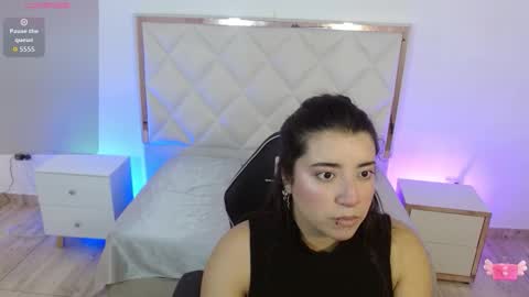 Snapshot of naanaky_tay chatting on October 20, 11:57 am TARA online show from October 20, 11:57 am